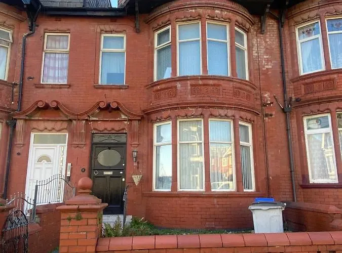 Holiday Plus - Holmfield Road